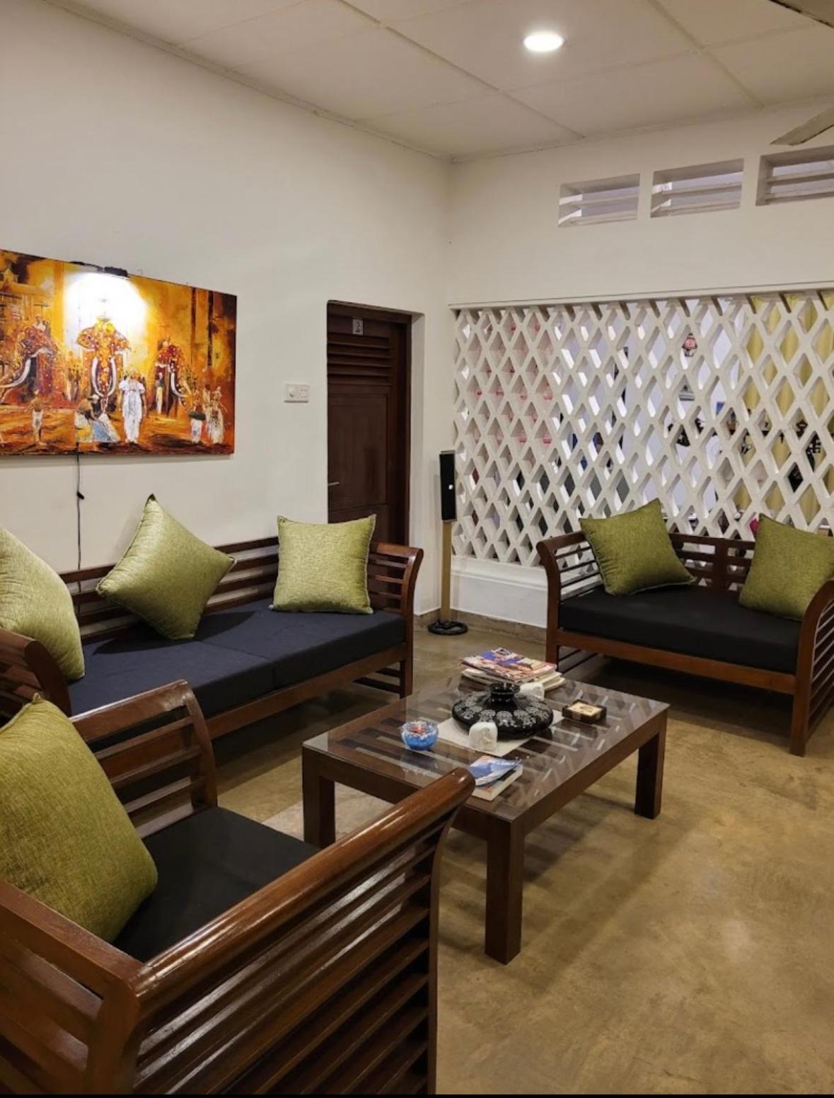 Dions Guest House Negombo Eksteriør billede
